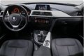 BMW 3-serie - 320i Edition Executive Navigatie Climate Control Stoelverwarming Parkeersensoren - 1 - Thumbnail