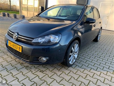 Volkswagen Golf - - 1.2 TSI Highline BlueMotion Park Assist - 1