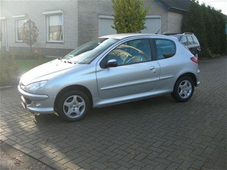 Peugeot 206 - 1.4 Air-line 3 nette goed rijdende auto - 1