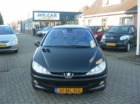 Peugeot 206 - 1.6-16V Gentry - 1