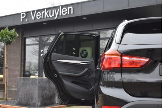 BMW X1 - X1 sDrive18i xLine Sport Aut Led Navi Pdc - 1