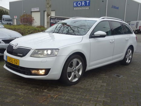 Skoda Octavia Combi - 1.6 TDI Lmv, Nav. Xenon, - 1