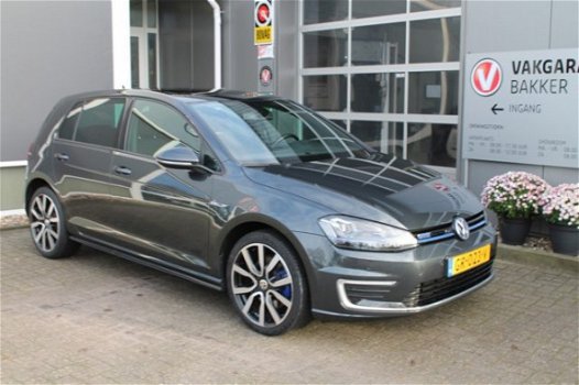 Volkswagen Golf - 1.4 TSI GTE - 1