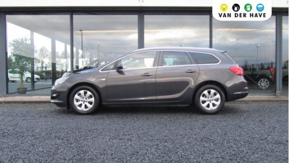 Opel Astra Sports Tourer - 1.4 Turbo Blitz / Navigatie / LM velgen - 1