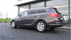 Opel Astra Sports Tourer - 1.4 Turbo Blitz / Navigatie / LM velgen