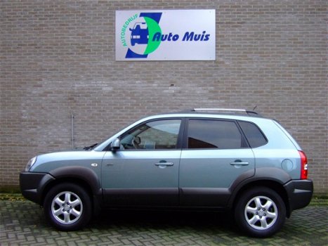 Hyundai Tucson - 2.7i V6 4WD Style - Stoelverw - Trekhaak - 1