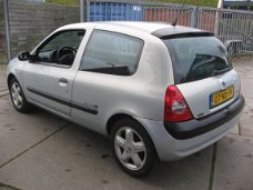 Renault Clio - 1.4-16V Privilège