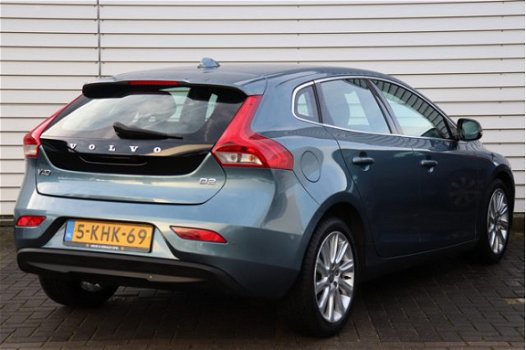 Volvo V40 - 1.6 D2 Momentum (NAV./17