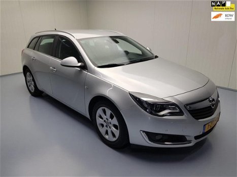 Opel Insignia Sports Tourer - 1.4 T 140 Pk Lederen Sportst, Navigatie, Trekhaak, Lm Velgen, Bleutoot - 1