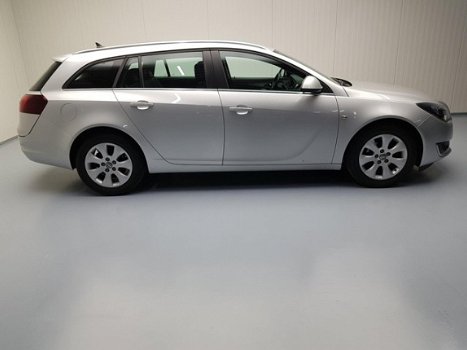 Opel Insignia Sports Tourer - 1.4 T 140 Pk Lederen Sportst, Navigatie, Trekhaak, Lm Velgen, Bleutoot - 1