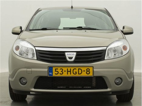 Dacia Sandero - 1.4 Lauréate / Unieke Kilometerstand NAP // Airco / Elektrische ramen - 1
