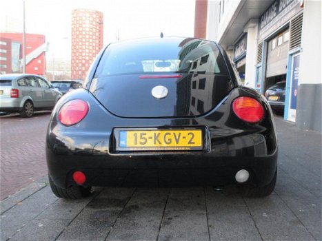 Volkswagen New Beetle - 2.0 Highline Airco - 1