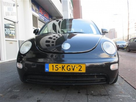 Volkswagen New Beetle - 2.0 Highline Airco - 1