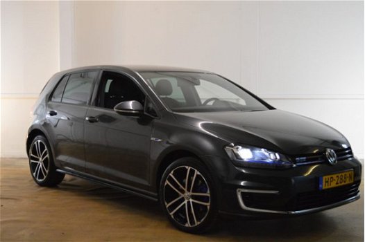 Volkswagen Golf - GTE 204PK SPORT INCL btw NAVI/PDC/LMV - 1