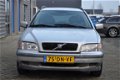 Volvo V40 - 2.0 Europa AIRCO/HALF-LEDER/TREKHAAK - 1 - Thumbnail