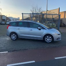 Peugeot 5008 - 1.6 VTi ST 7p