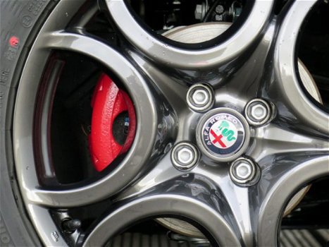 Alfa Romeo MiTo - 1.3 JTDm Urban 90pk / Navigatie / Climate control / Cruise control - 1