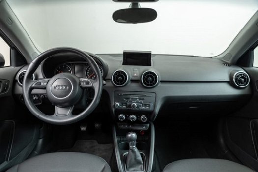 Audi A1 Sportback - 1.0 TFSI 95pk / Climate Control / MMI Plus navi / Parkeersensoren / Stoelverwarm - 1