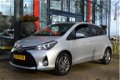 Toyota Yaris - 1.3 VVT-i 100PK | Navi | Parkeercamera | LM Velgen | Cruise Control - 1 - Thumbnail
