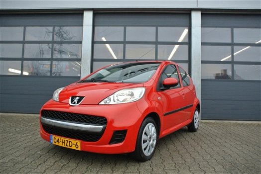 Peugeot 107 - 1.0-12V XS 5-DEURS - 1