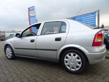 Opel Astra - 1.6 16V PEARL AUTOMAAT UNIEK SLECHT>23.000KM AC/CRUISE/ELEK.RAMEN - 1