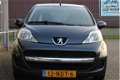 Peugeot 107 - 1.0-12V Urban Move Airco|5-drs| Allseason banden - 1 - Thumbnail