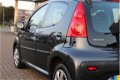 Peugeot 107 - 1.0-12V Urban Move Airco|5-drs| Allseason banden - 1 - Thumbnail