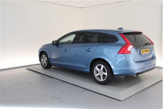 Volvo V60 - D2 Aut. Kinetic Business Pack Connect - 1