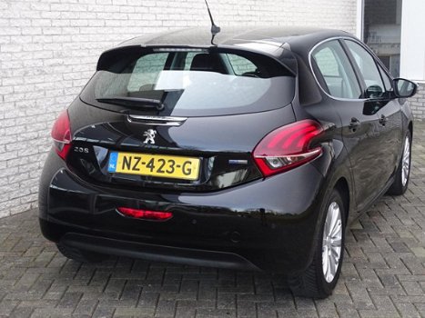 Peugeot 208 - ALLURE 82PK 5DRS NAVI/LMV/PDC/CLIMATE - 1