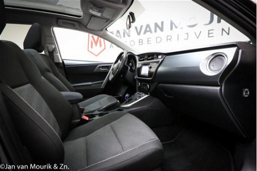 Toyota Auris - 1.8 Hybrid Lease | PANORAMADAK | NAVI | PDC | TREKHAAK - 1