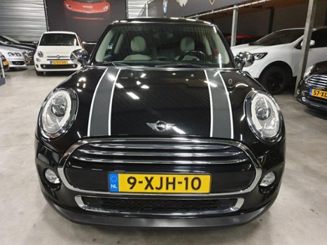 Mini Mini Cooper - 1.5 First Born Edition - Leer - Panodak - Navigatie - PDC - Keyless - 1