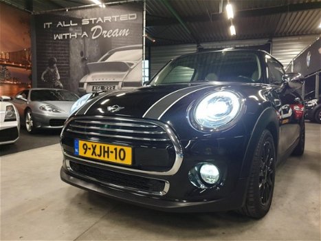 Mini Mini Cooper - 1.5 First Born Edition - Leer - Panodak - Navigatie - PDC - Keyless - 1