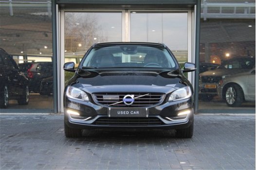Volvo V60 - 2.4 D6 INCL BTW AWD Plug-In Hybrid Summum | Adaptieve Cruise Control | Standkachel | Har - 1
