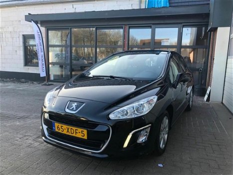 Peugeot 308 - - 1.6 e-HDi Blue Lease Executive NAVI/TH/ECC *ALL-IN PRIJS - 1