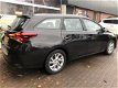 Toyota Auris Touring Sports - - 1.8 Hybrid Aspiration ECC/CRUISE *ALL-IN PRIJS - 1 - Thumbnail