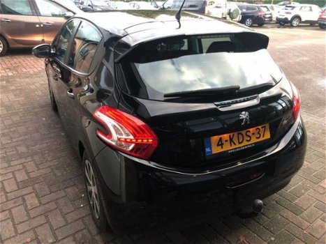 Peugeot 208 - - 1.4 e-HDi Blue Lease AUTOMAAT AIRCO/CRUISE/TH *ALL-IN PRIJS - 1