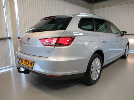 Seat Leon ST - 1.4 EcoTSI Style Connect 150pk Trekhaak/Apple Carplay & Android Auto/Navigatie/PDC/Cl - 1