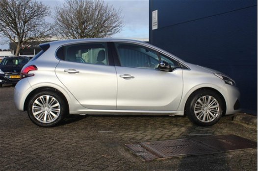 Peugeot 208 - 1.2 Puretech 82pk 5D Executive l NAVI l CLIMA l SENSOREN - 1