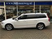 Volvo V70 - 2.4 D5 AWD AUTOMAAT LEDER 4 WD 5 CYLINDER - 1 - Thumbnail