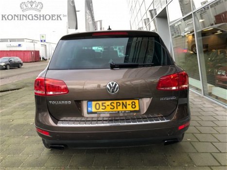 Volkswagen Touareg - 3.0 TSI Hybrid Highline - 1