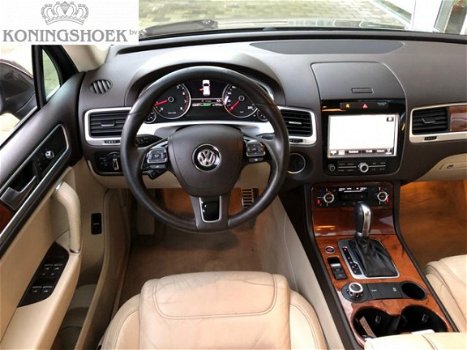 Volkswagen Touareg - 3.0 TSI Hybrid Highline - 1