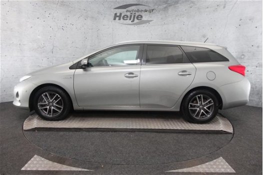 Toyota Auris Touring Sports - 1.8 Hybrid Lease | Climate Control | Panoramadak | Achteruitrijcamera - 1