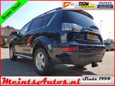 Mitsubishi Outlander - 2.2 DI-D 177Pk 4WD Grijs Kenteken Intense Panel Van