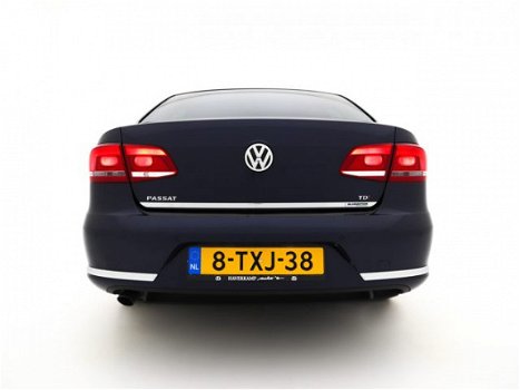 Volkswagen Passat - 1.6 TDI Comfortline Executive Edition BlueMotion Aut. *VOLLEDER+NAVI+PDC+ECC+CRU - 1