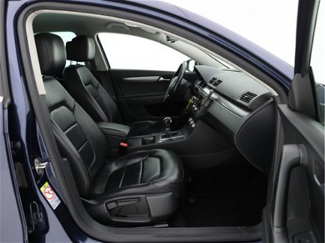 Volkswagen Passat - 1.6 TDI Comfortline Executive Edition BlueMotion Aut. *VOLLEDER+NAVI+PDC+ECC+CRU - 1