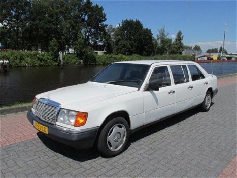 Mercedes-Benz E-klasse - 6 deurs Limo Boonacker verlengd Pullman - 1