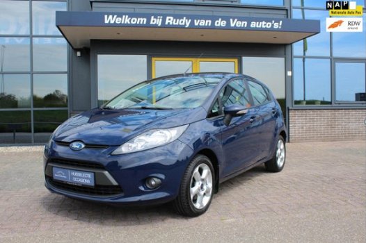 Ford Fiesta - TREND 5 DEURS 82PK AIRCO LMV TREKHAAK - 1