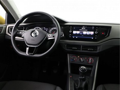 Volkswagen Polo - 1.0 96pk TSI Comfortline LM Velgen | App connect | Airco | Automatische verlichtin - 1