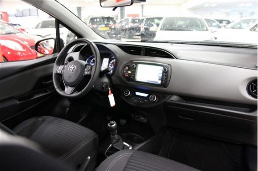 Toyota Yaris - 1.5 VVT-i Aspiration navi, trekhaak, 2.930 KM - 1