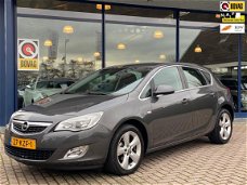 Opel Astra - 1.4 Turbo Cosmo Clima Cruise Trekhk NL-Auto NAP Dealer Onderhouden